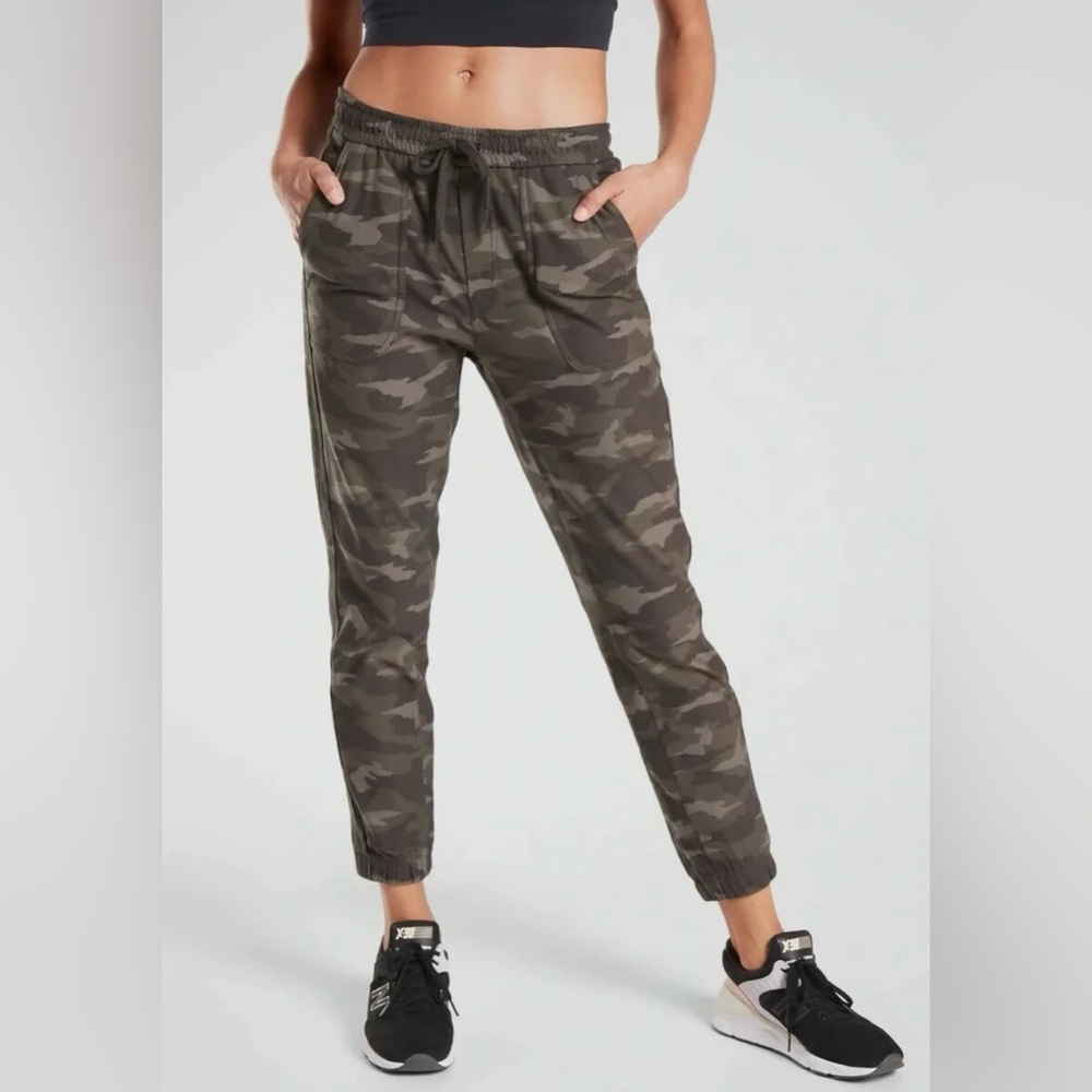 Athleta Women's Farallon Camo Joggers - Gray Tones
